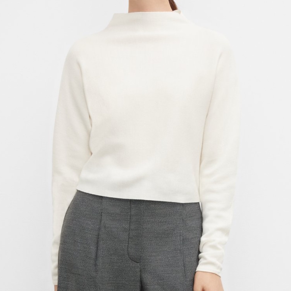 Club Monaco Cream Turtleneck Sweater